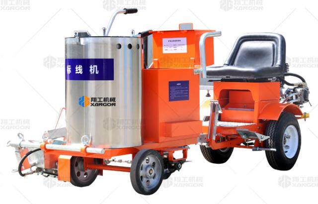 熱熔劃線機(jī)配置助力車，高施工高標(biāo)線質(zhì)量